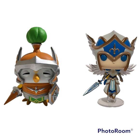 Funko Pop Games Summoner Wars Mav Penguin and Camilla Collectable figure wg - Picture 1 of 8